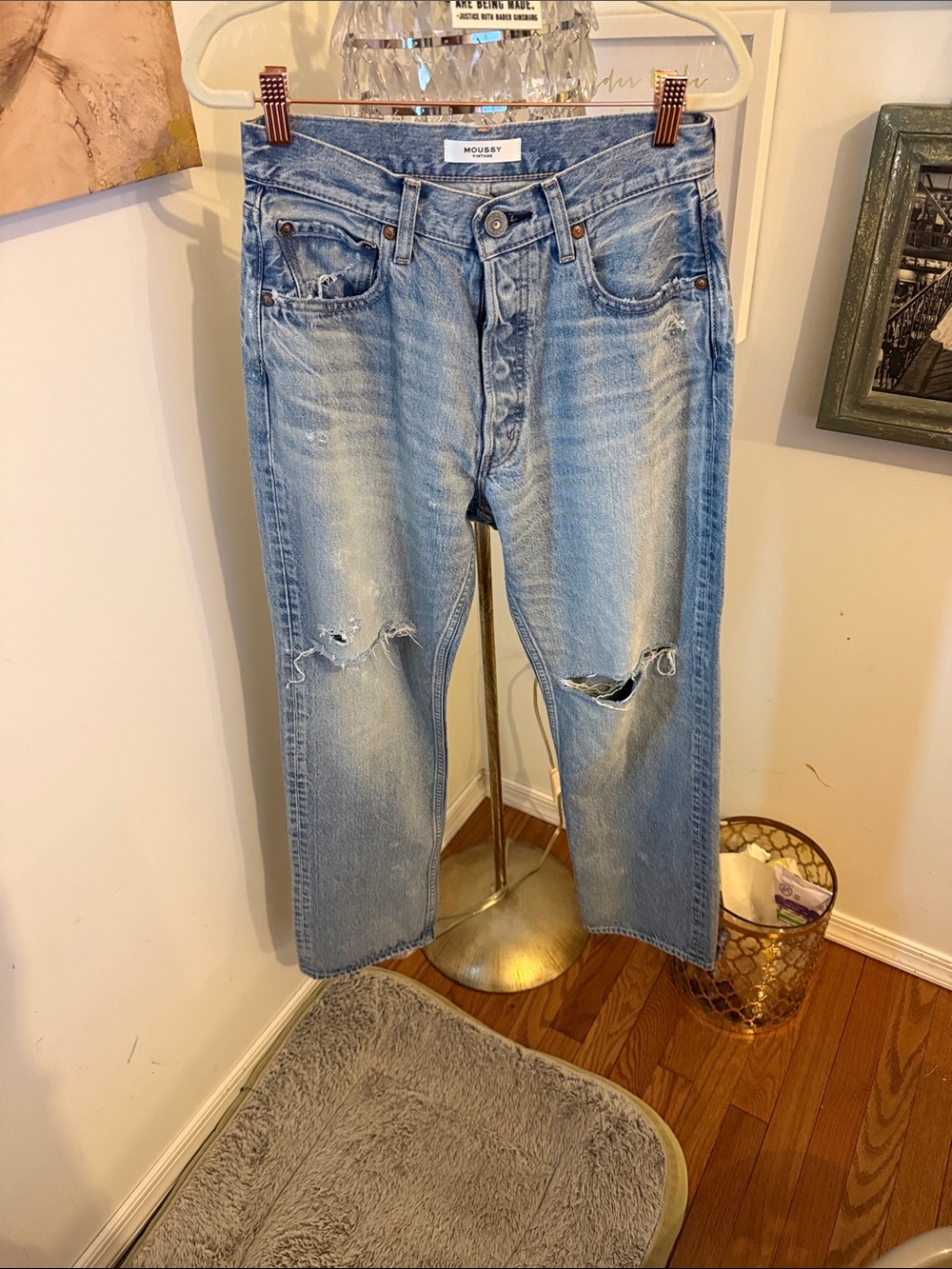 Moussy Light Wash Relaxed Distressed Jeans. Size 27